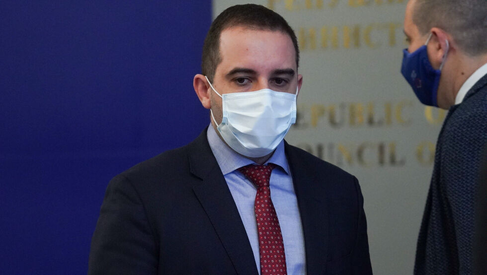 Кирилов: ЕМА не препоръчва да се блокира партидата на "АстраЗенека"