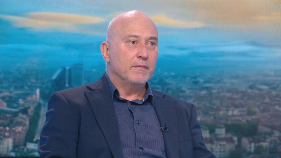 Проф. Огнян Кунчев: С ваксинация епидемията у нас ще свърши до края на годината