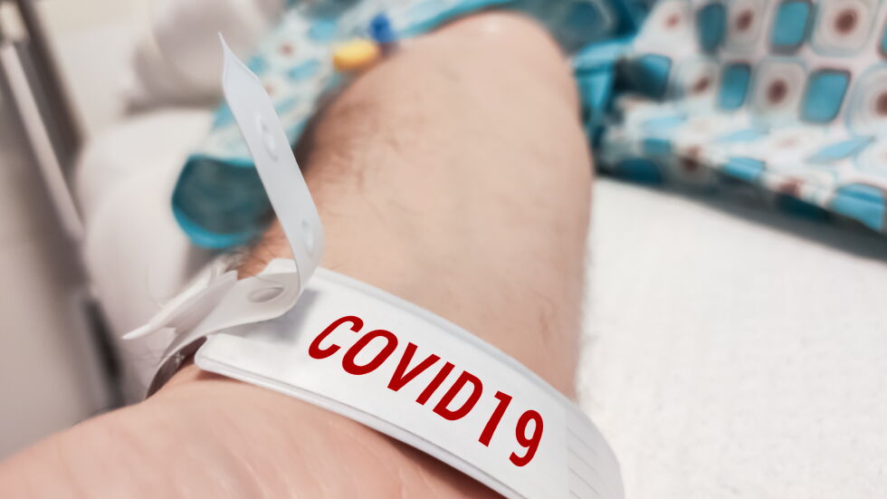 Над 6000 от заразените с COVID-19 са в болници