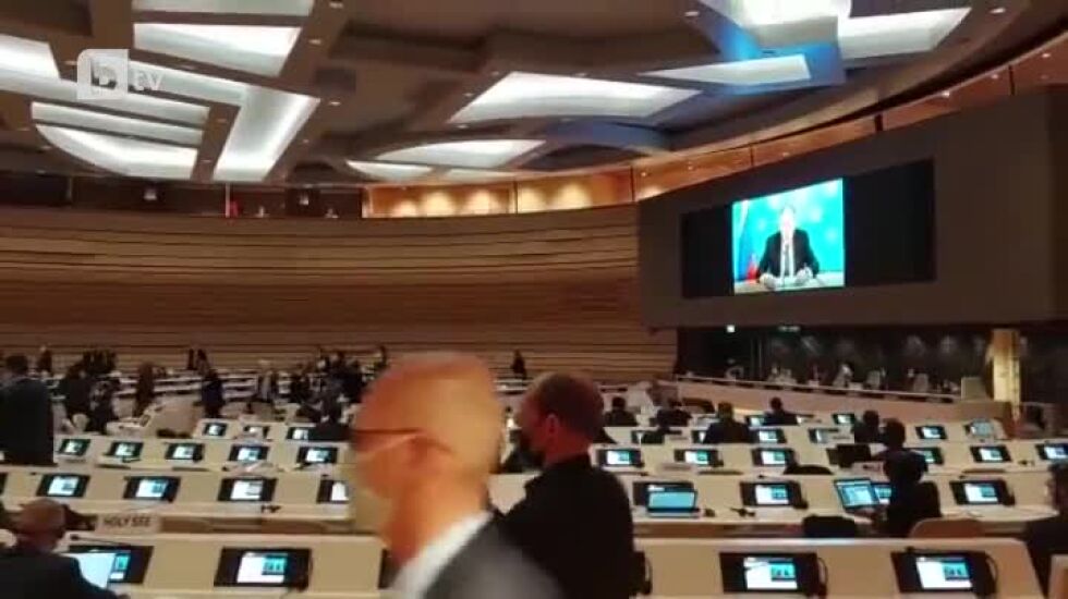 Дипломатите от ЕС обърнаха гръб на Лавров (ВИДЕО)