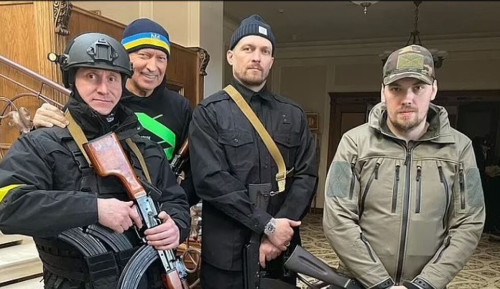 Шампионът Усик от Киев: Родината е по-важна от реванша с Джошуа