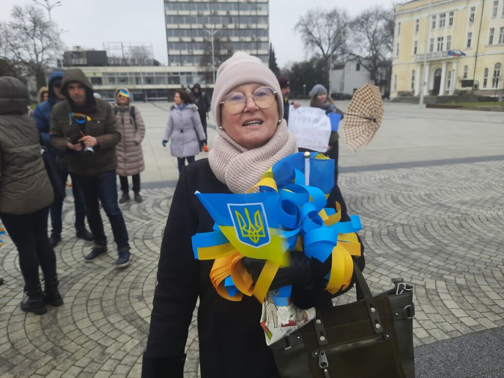 Протест срещу войната в Украйна на площад "Централен" в Пловдив