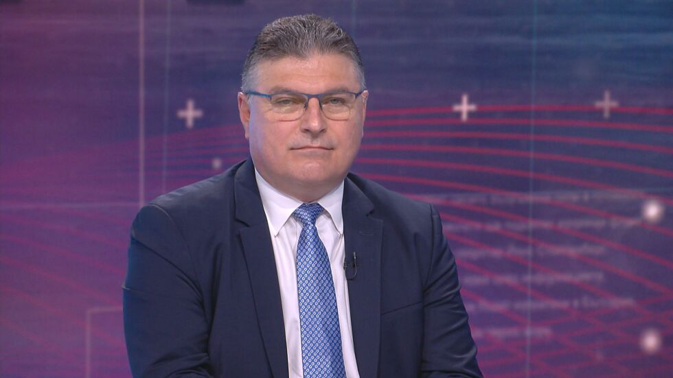 Георги Панайотов: Руската армия пълзи към тотална война