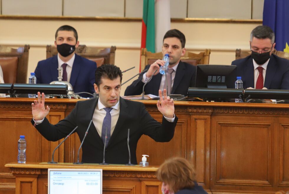 Петков: Засега ЕС няма да санкционира руските газ и петрол