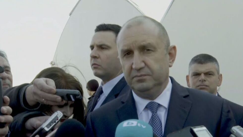 Радев за арестите: Не се бъркам в работата на правоохранителните органи
