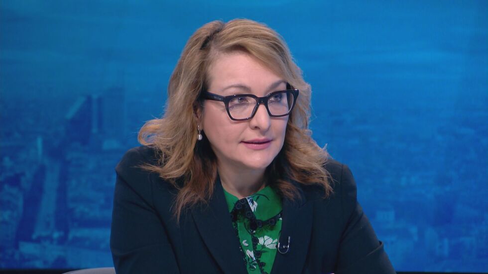Проф. Христова: Наблюдаваме финала на демокрацията у нас