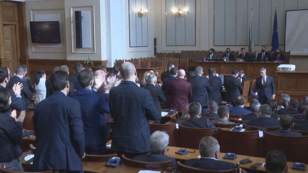 Повечето депутати научили от медиите за арестите на Борисов, Горанов и Арнаудова (ОБЗОР)