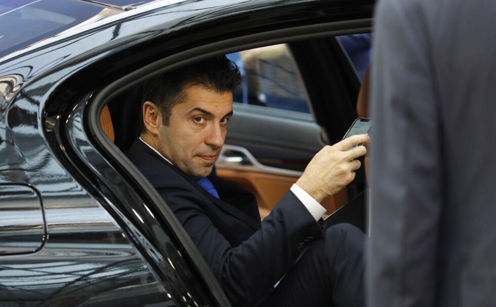 Продължава участието на Кирил Петков в съвместната сесия на евролидерите
