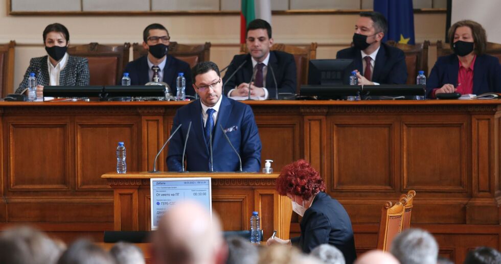 ГЕРБ призова правителството да изпрати военна помощ на Украйна 