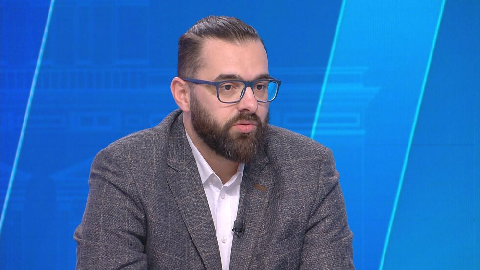 Стоян Мирчев: Министърът на икономиката заобикаля закона с инвестицията в яз. „Огоста“