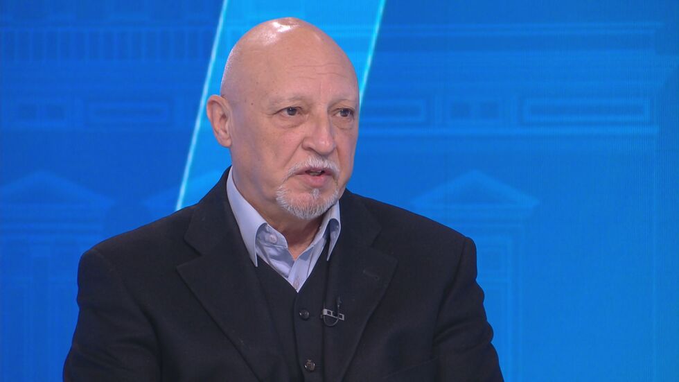 Станимир Илчев: Трябва да си решим проблема с дефицита, а не да спринтираме към еврозоната