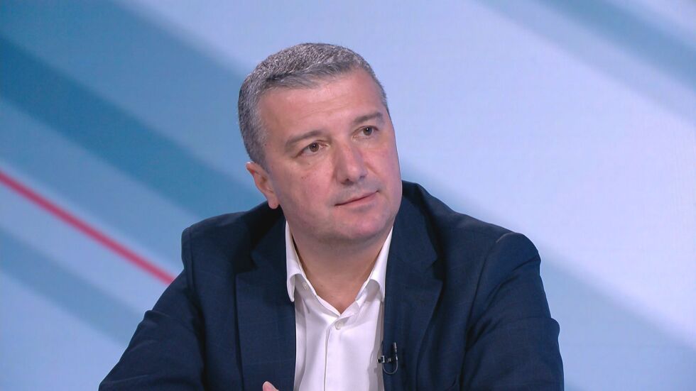 Драгомир Стойнев: Не съм убеден, че ГЕРБ и ПП искат редовно правителство