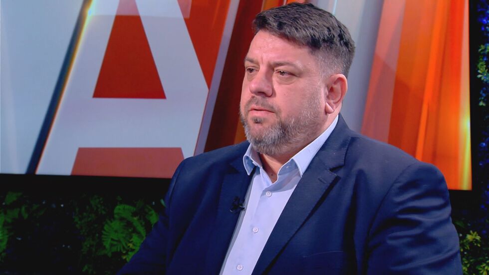 Зафиров: Борисов ще изчака партньорите да ударят електоралното дъно, тогава ще дръпне шалтера