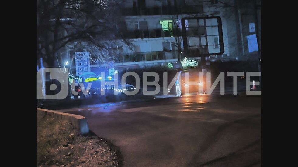 Кола блъсна младеж на пешеходна пътека в Благоевград 