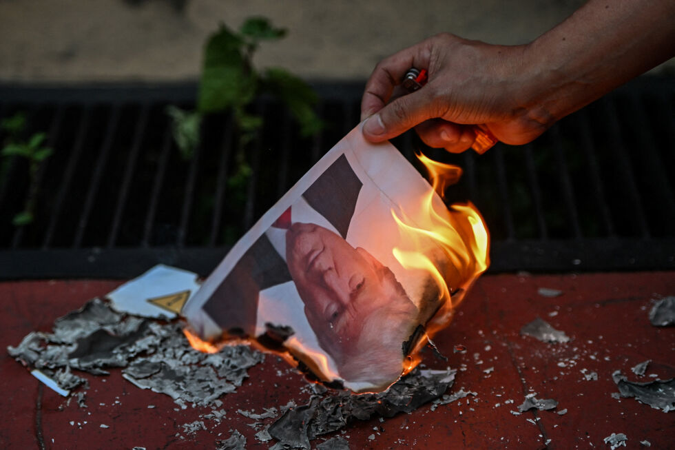 Иран: Ще водим войната извън Близкия изток, ако Тръмп отново нападне