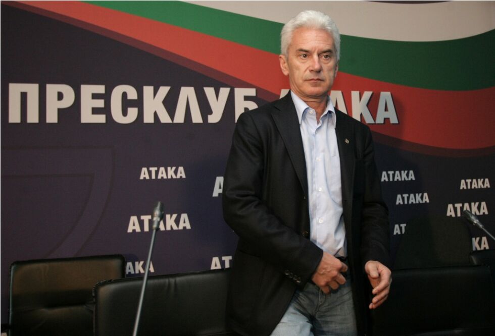 „Атака” раздаде 6 стипендии на висшисти в старта на кампанията си