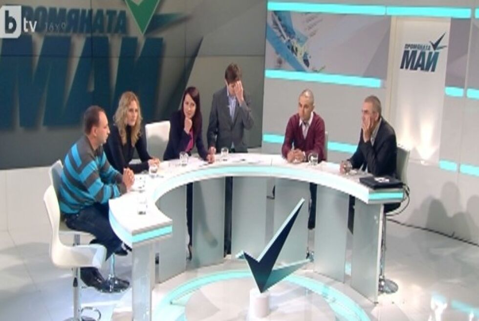 Нападки между протестиращи и журналисти за "лицемерие" и "манипулации"