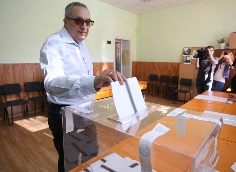 Иван Костов подаде оставка
