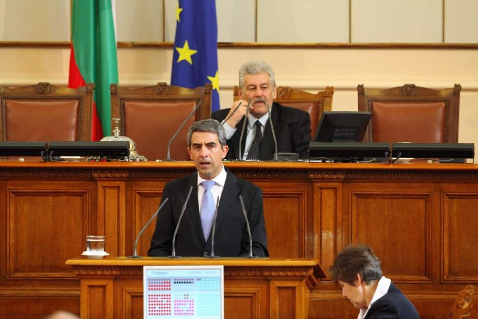 Плевнелиев връчва мандат за съставяне на правителство