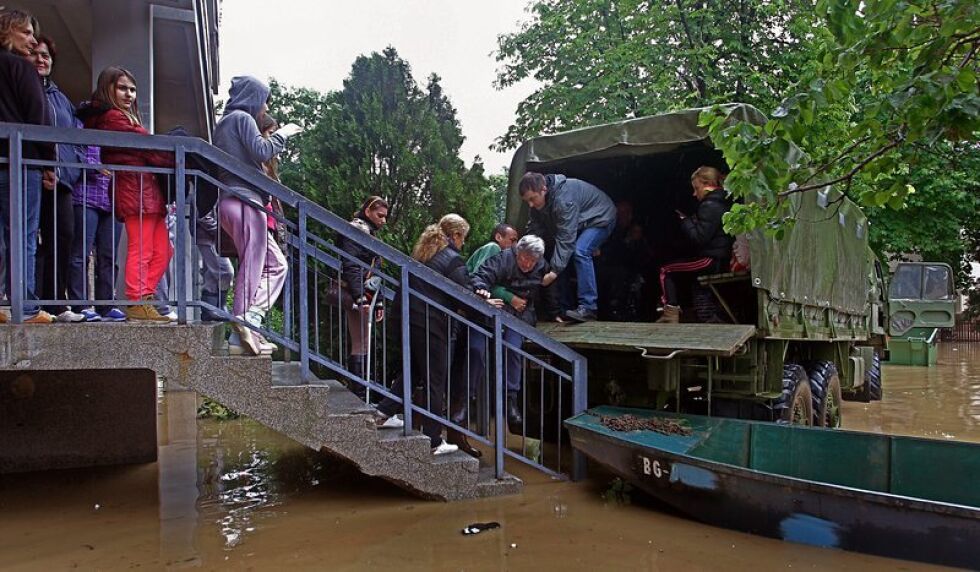 Сърбия има нужда от лекарства, питейна вода и дрехи след потопа
