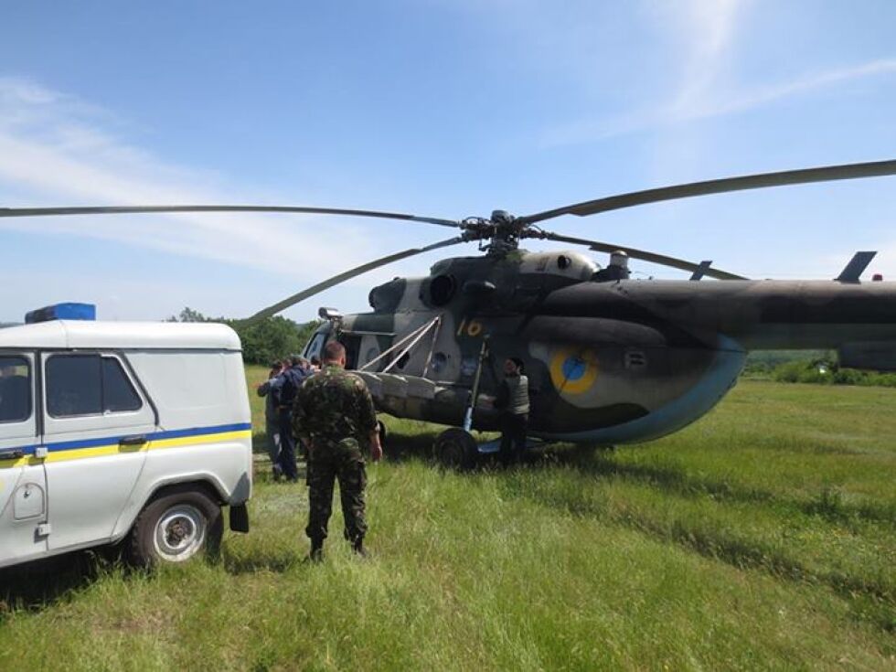 Проруските сепаратисти взривиха вертолет с 10 военни на борда