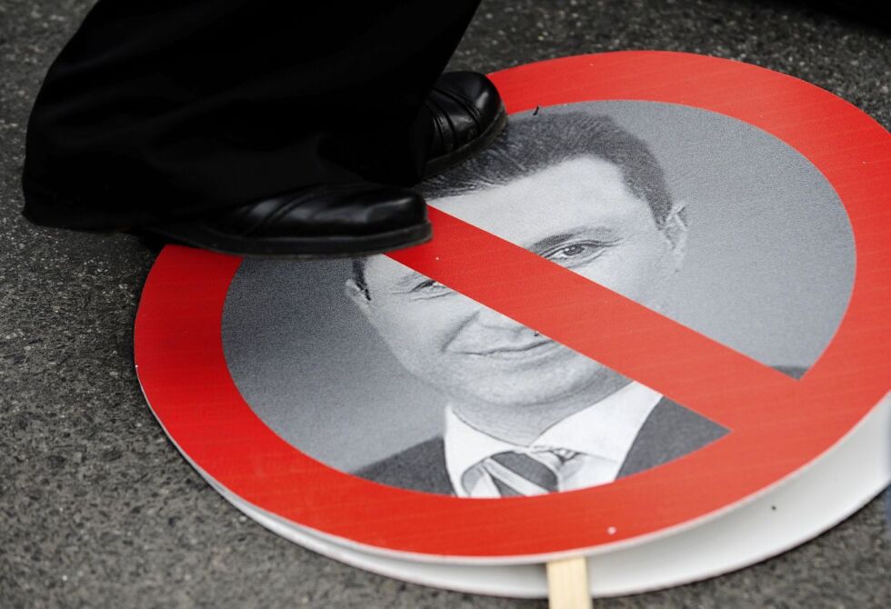 Над 1500 души протестираха против Груевски в Скопие