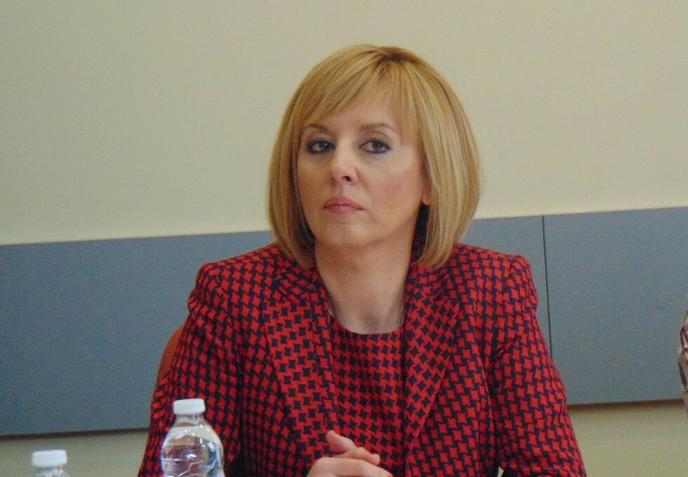 Мая Манолова сезира КС заради проблемите с Изборния кодекс