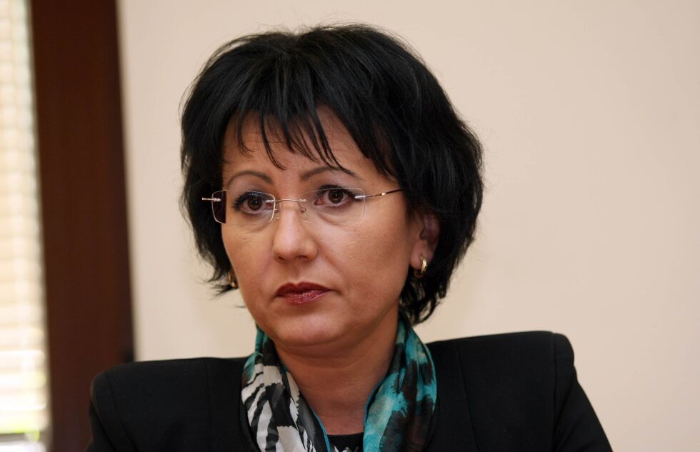 Румяна Арнаудова: Днес ще стане ясна скоростта на локомотивите, предизвикали трагедията в Хитрино