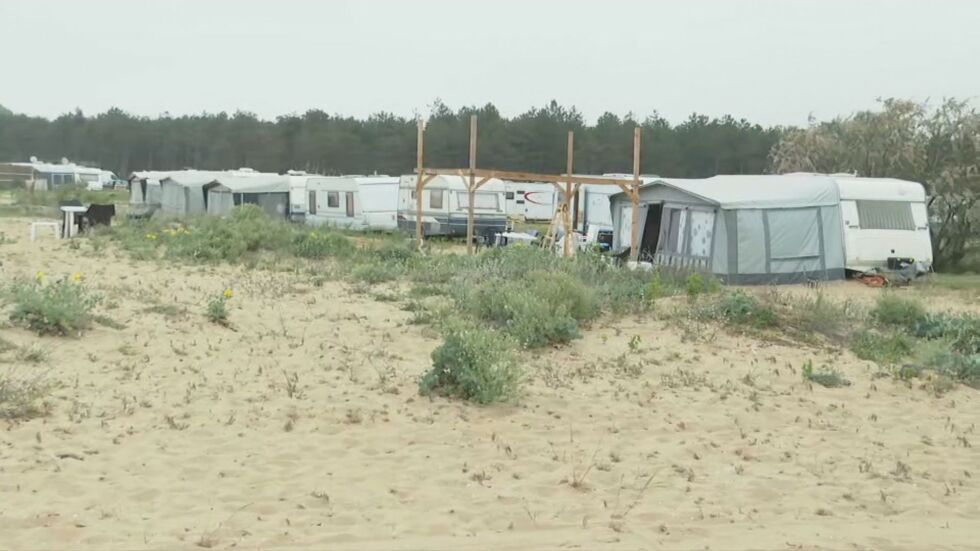 Съмнение за коронавирус на къмпинг на морето