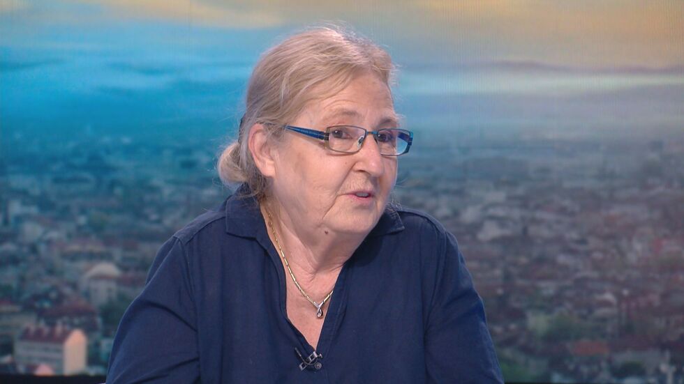 Кожухарова: Процентът на боледуващите и умиращите от COVID-19 с ваксина е нищожен