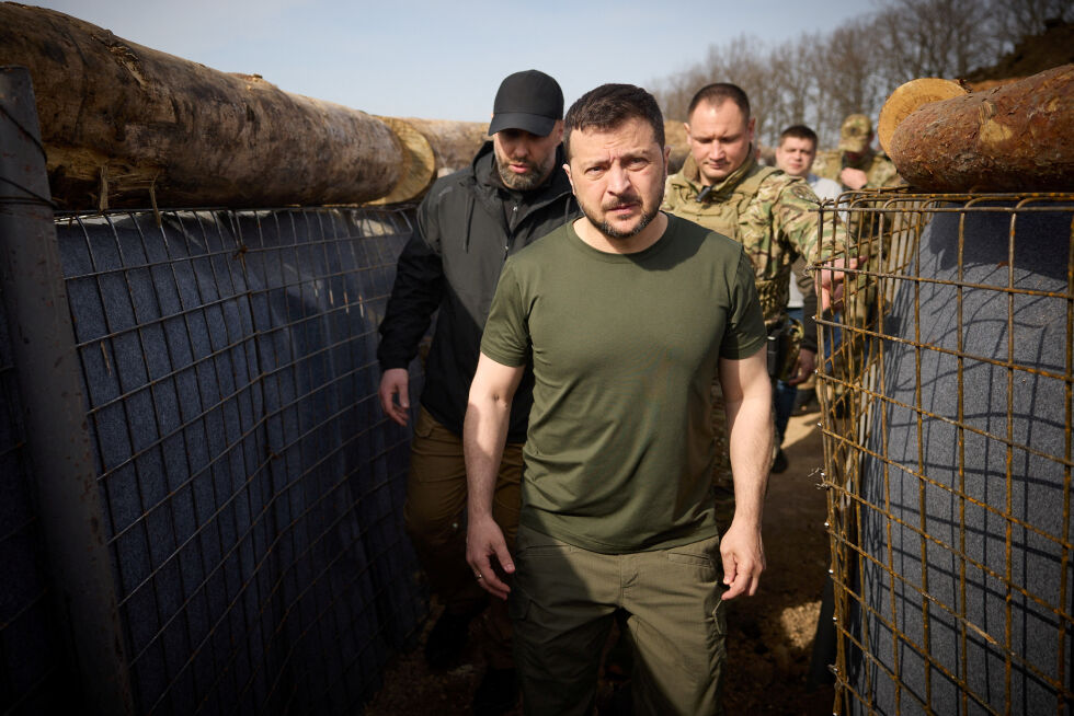 Висши представители на американската армия пристигат в Киев с мисия от Доналд Тръмп