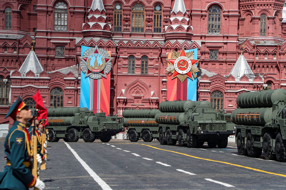 Генерална репетиция за военния парад в Москва (ВИДЕО и СНИМКИ)