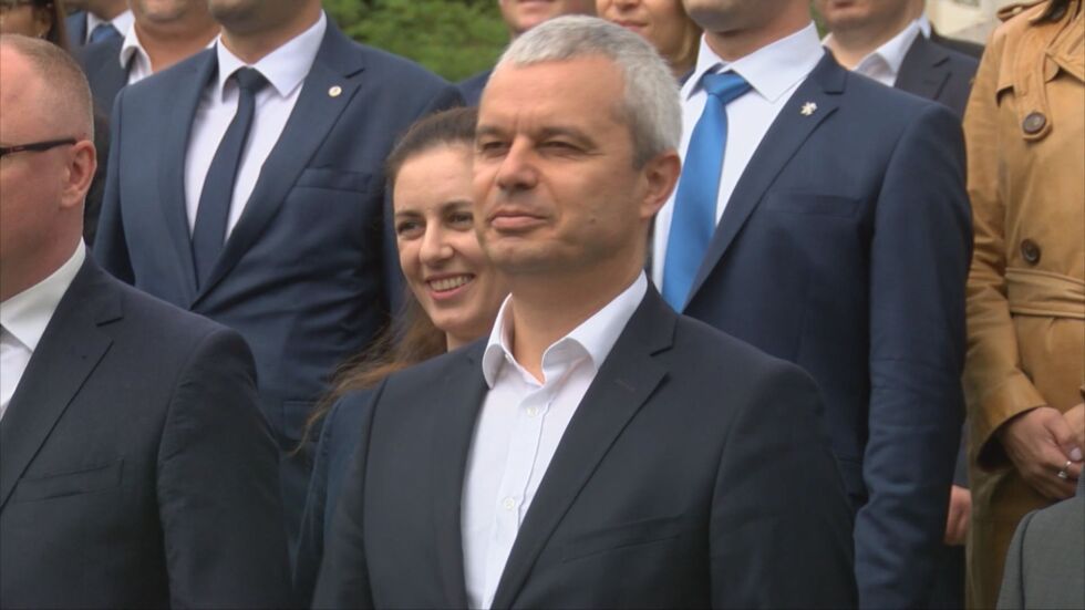 „Възраждане“ откриха предизборната си кампания във Велико Търново