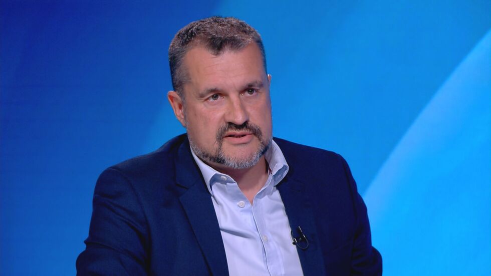 Калоян Методиев: Структурата на кабинета на Румен Радев е катастрофална