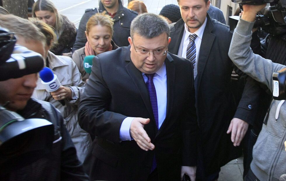 Цацаров притеснен, че Бин Аладин влязъл като нелегален емигрант