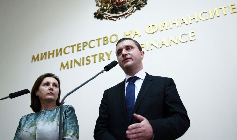 Заплатите в МВР се запазват, намаляват компенсациите при пенсиониране