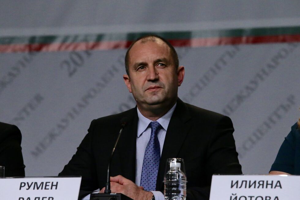 Румен Радев прие поканата на Цецка Цачева за дебат в национален ефир