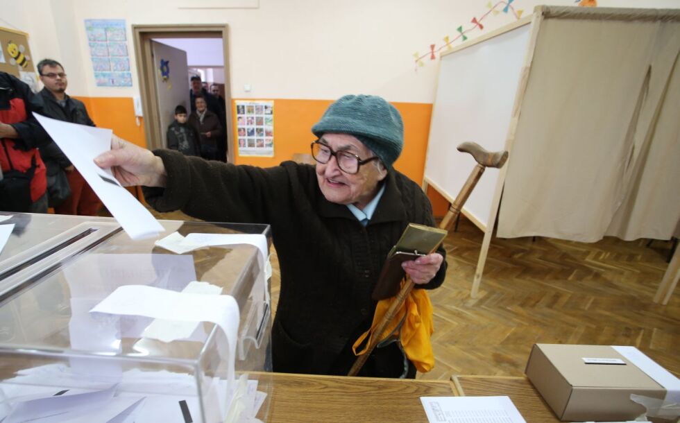 България избира петия си президент (СНИМКИ)