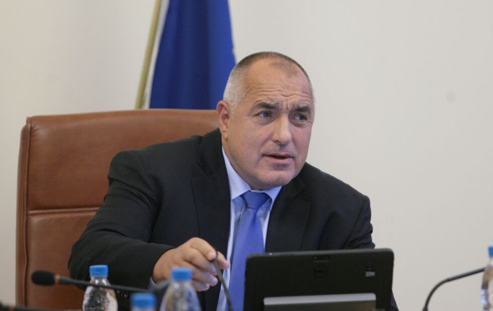 Парламентът гласува оставката на кабинета 