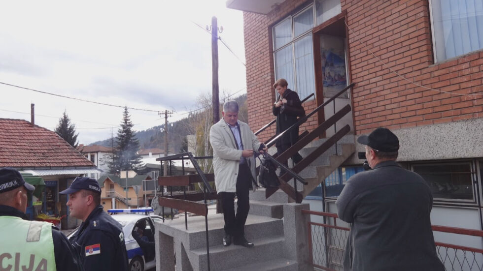 Задържаните български лекари отново биха се върнали в Босилеград