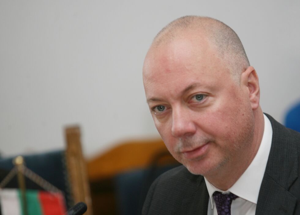 Министърът на транспорта: Шофьорските изпити се отлагат