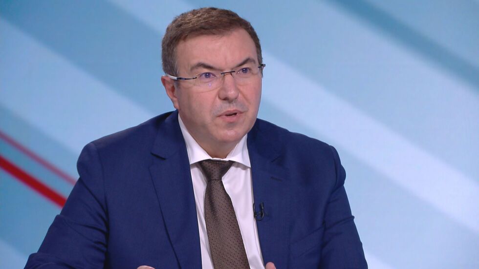 Здравният министър: Няма да въвеждаме нови мерки, основният ни проблем е дисциплината
