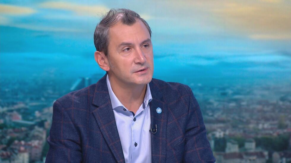 Михаил Околийски: Отпускане на мерките за Коледа може да се превърне в трагедията на живота ни