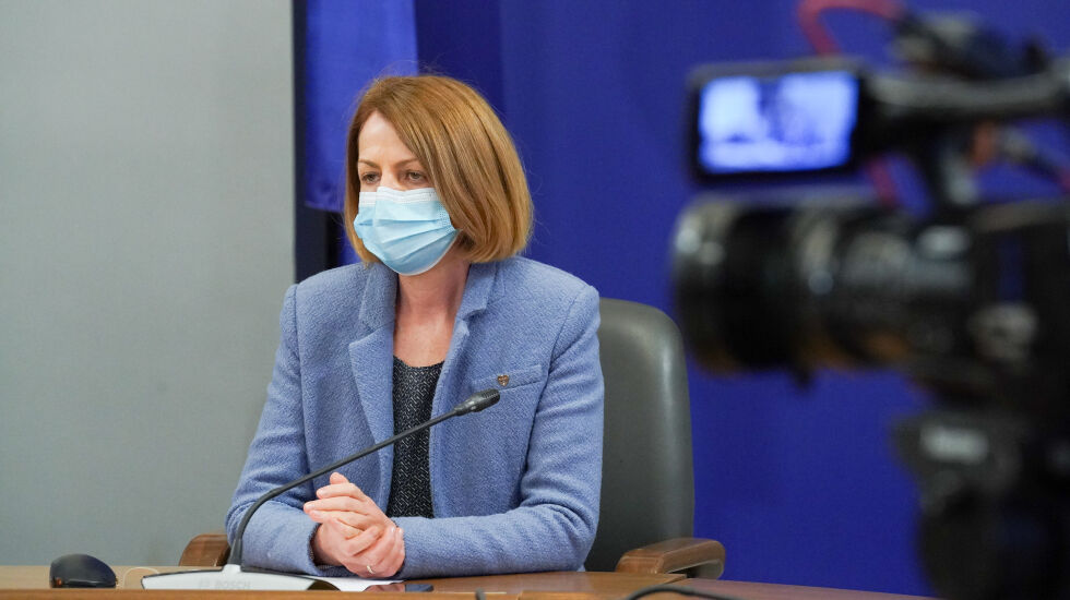 Фандъкова: Не можем да върнем всички ученици в клас след 27 ноември