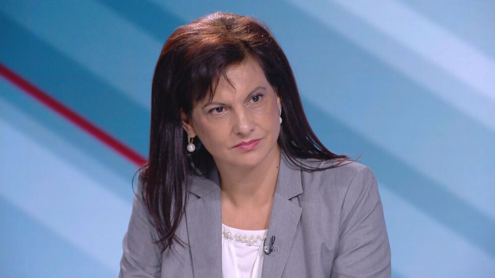 Дариткова: Много от проблемите са заради здравната информационна система, която така и не направихме