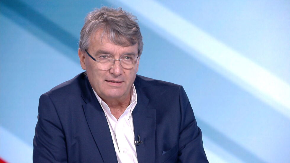 Акад. Трайков: Доброволците от МУ ще получават по 4 стипендии месечно