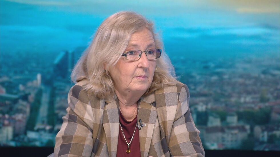 Проф. Кожухарова: Децата до 10-годишна възраст трябва да ходят присъствено на училище 