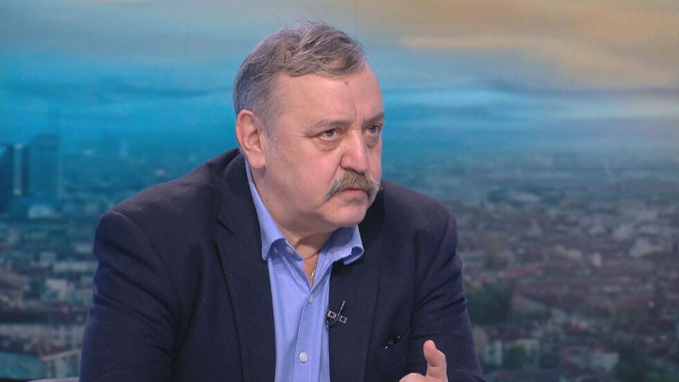 Кантарджиев: Вероятността ваксините да не действат въобще при „Омикрон“ е много малка