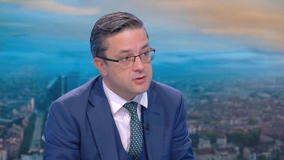 Тома Биков: И от бетон да беше оградата по границата с Турция, пак ще я пробиват