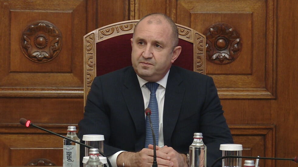 Президентът започва консултации за съставяне на редовен кабинет